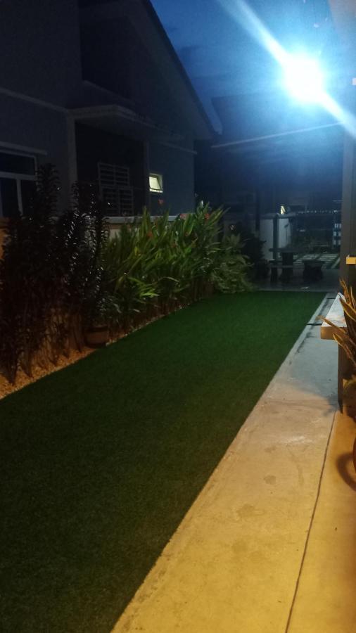 Illa Bella Homestay Jasin Εξωτερικό φωτογραφία